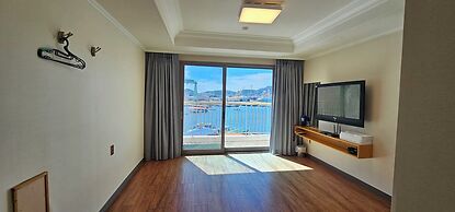 Bay Condo Hotel Tongyeong