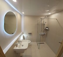 Bay Condo Hotel Tongyeong