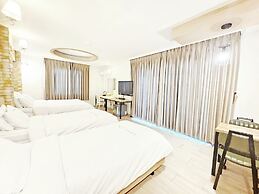 Bay Condo Hotel Tongyeong