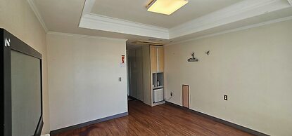 Bay Condo Hotel Tongyeong