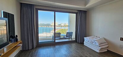 Bay Condo Hotel Tongyeong