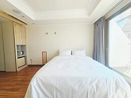 Bay Condo Hotel Tongyeong