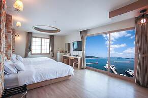 Bay Condo Hotel Tongyeong