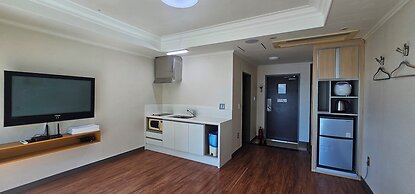 Bay Condo Hotel Tongyeong