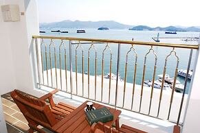 Bay Condo Hotel Tongyeong