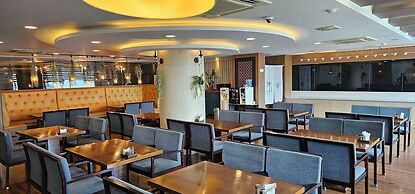 Bay Condo Hotel Tongyeong