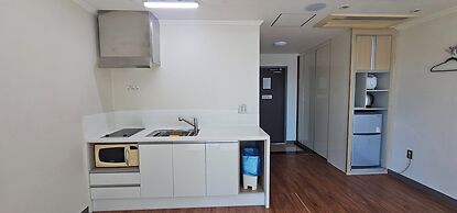 Bay Condo Hotel Tongyeong