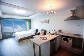 Bay Condo Hotel Tongyeong