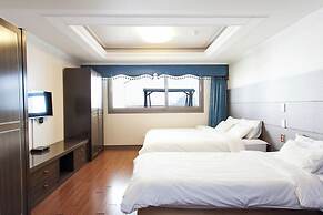 Bay Condo Hotel Tongyeong