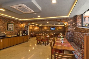 Aprilis Gold Hotel - Special Class