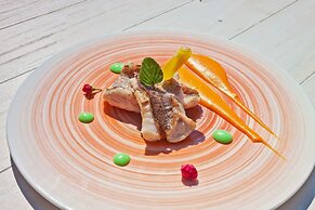 Royal Marmin Bay Boutique & Art Hotel - Adults Only