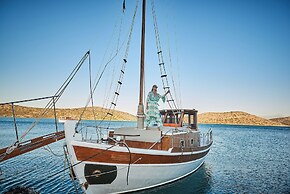 Royal Marmin Bay Boutique & Art Hotel - Adults Only