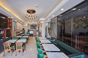 Pera Life Premium Hotel