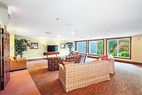 Berkshire Mountain Lodge