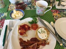 Bayview Pines Country Inn