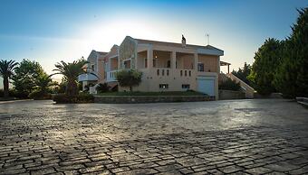 Leone Luxury Villas