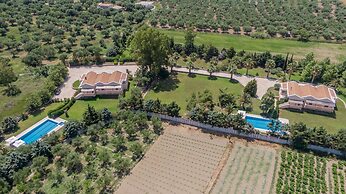 Leone Luxury Villas