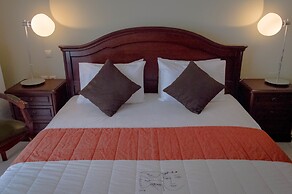 Leone Luxury Villas