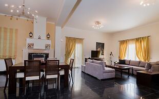 Leone Luxury Villas