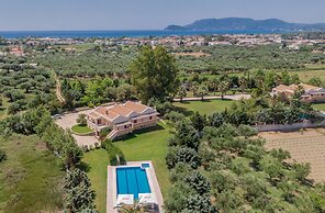 Leone Luxury Villas