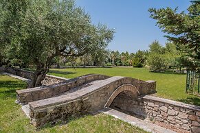 Leone Luxury Villas