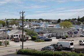 Cape Cod Harbor House Inn