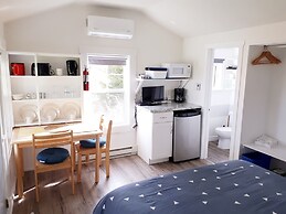 Atlantic View Motel and Cottages