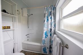 Atlantic View Motel and Cottages