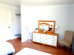 Atlantic View Motel and Cottages