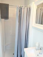 Atlantic View Motel and Cottages