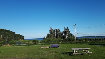 Atlantic View Motel and Cottages