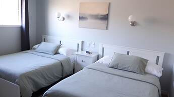 Atlantic View Motel and Cottages