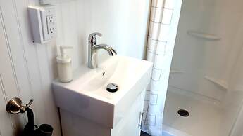 Atlantic View Motel and Cottages