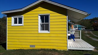 Atlantic View Motel and Cottages