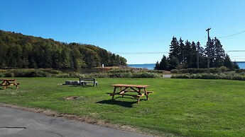 Atlantic View Motel and Cottages