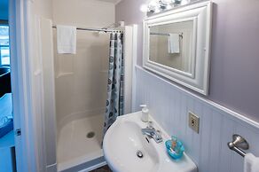 Atlantic View Motel and Cottages