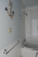 Atlantic View Motel and Cottages