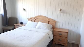 Atlantic View Motel and Cottages