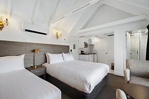 Lakeview Colonial Motel