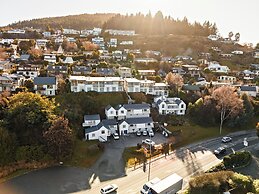 Lakeview Colonial Motel