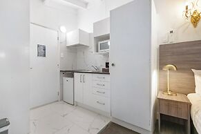 Lakeview Colonial Motel