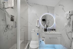 Lakeview Colonial Motel