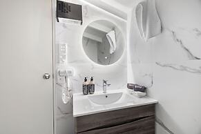 Lakeview Colonial Motel