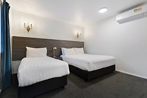 Lakeview Colonial Motel