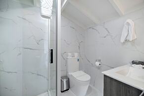 Lakeview Colonial Motel