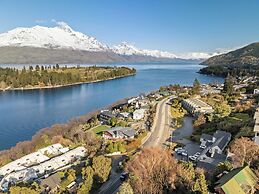 Lakeview Colonial Motel