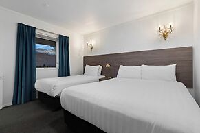 Lakeview Colonial Motel