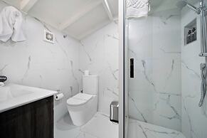 Lakeview Colonial Motel