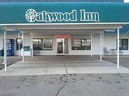 Oakwood Inn and RV Park