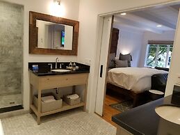 The Vagabond's House